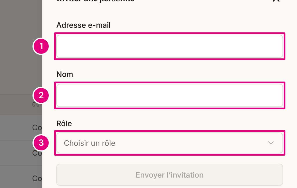 Le panneau « Inviter une personne » : l’adresse e-mail, le nom et le rôle.